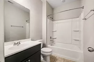 13211 Barrington Oaks Cir, Houston, TX 77044 - Photo 17