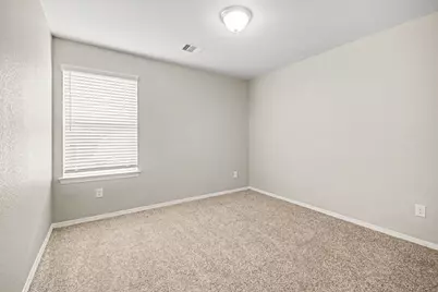 13211 Barrington Oaks Circle, Houston, TX 77044 - Photo 13