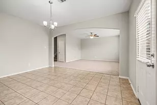 13211 Barrington Oaks Cir, Houston, TX 77044 - Photo 9