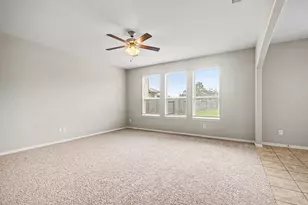 13211 Barrington Oaks Cir, Houston, TX 77044 - Photo 5