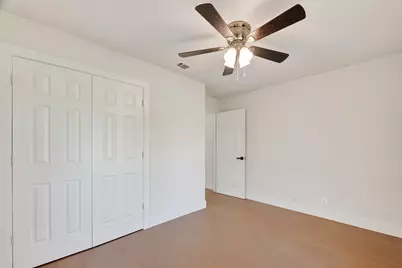 5707 Lyndhurst Drive, Houston, TX 77033 - Photo 37