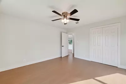 5707 Lyndhurst Drive, Houston, TX 77033 - Photo 29