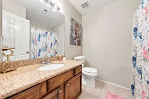 807 Highland Woods Dr, Highlands, TX 77562 - Photo 19