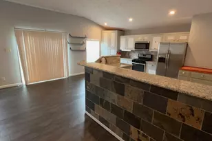 306 Flora Vista Dr, Houston, TX 77598 - Photo 7