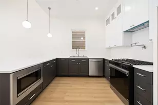 422 E 41st St, Houston, TX 77022 - Photo 9