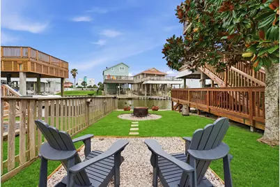 223 Kona Drive, Tiki Island, TX 77554 - Photo 41