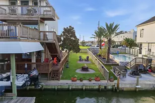 223 Kona Dr, Tiki Island, TX 77554 - Photo 35