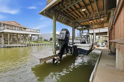 223 Kona Drive, Tiki Island, TX 77554 - Photo 33