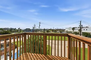 223 Kona Dr, Tiki Island, TX 77554 - Photo 27