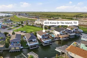 223 Kona Dr, Tiki Island, TX 77554 - Photo 45