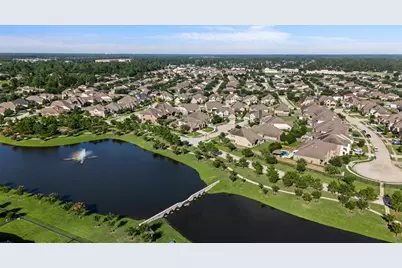 8914 Vineyard Valley Court, Tomball, TX 77375 - Photo 9