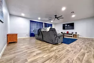 7531 Antoine Dr, Houston, TX 77088 - Photo 11