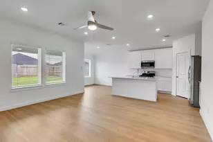 9011 Serene Haven Ln, Iowa Colony, TX 77583 - Photo 15