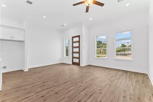 7805 Farnsworth St, Houston, TX 77022 - Photo 5