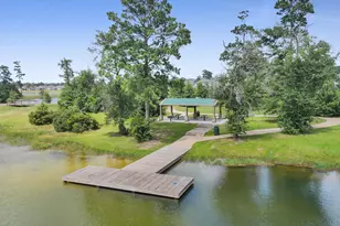 398 Shoreview Dr, Conroe, TX 77303 - Photo 33