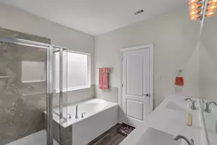 398 Shoreview Dr, Conroe, TX 77303 - Photo 21