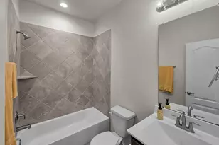 398 Shoreview Dr, Conroe, TX 77303 - Photo 23