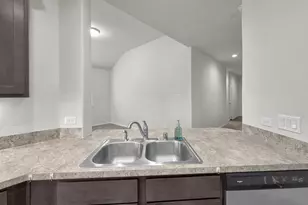 398 Shoreview Dr, Conroe, TX 77303 - Photo 11