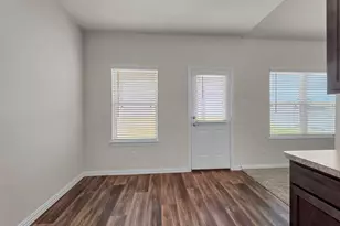 398 Shoreview Dr, Conroe, TX 77303 - Photo 15