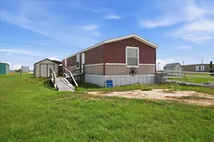1006 W Toledo St, Seadrift, TX 77983 - Photo 3