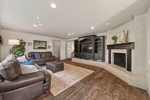 1639 Fall Valley Dr, Houston, TX 77077 - Photo 19