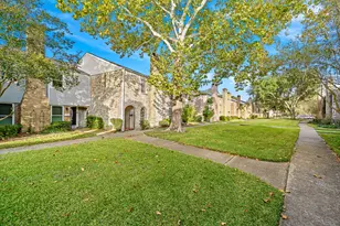 8726 Wilcrest Dr, Houston, TX 77099 - Photo 27