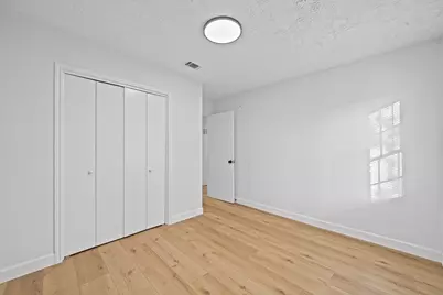 8726 Wilcrest Drive #8726, Houston, TX 77099 - Photo 17