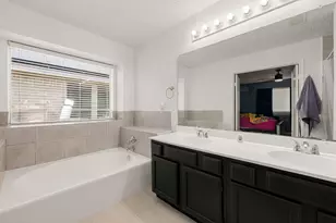 327 Brompton Ct, Highlands, TX 77562 - Photo 11