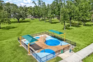 327 Brompton Ct, Highlands, TX 77562 - Photo 25