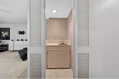 14724 Perthshire Road #F, Houston, TX 77079 - Photo 15