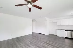 8122 Sterlingshire St, Houston, TX 77078 - Photo 9