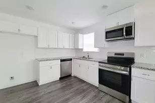 8122 Sterlingshire St, Houston, TX 77078 - Photo 5