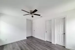 8122 Sterlingshire St, Houston, TX 77078 - Photo 17