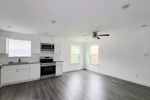 8122 Sterlingshire St, Houston, TX 77078 - Photo 3