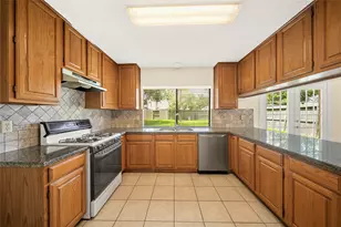 2206 Greencove Ln, Sugar Land, TX 77479 - Photo 11