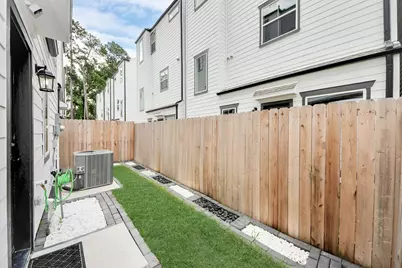 5502 Wheatley Street #B, Houston, TX 77091 - Photo 31