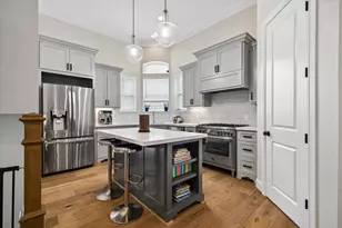 1202 W 16th St, Houston, TX 77008 - Photo 5