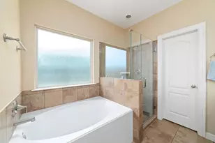310 Regal Ct, Bellville, TX 77418 - Photo 17