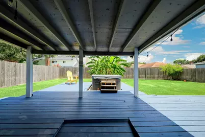 12126 Meadowhollow Drive, Stafford, TX 77477 - Photo 13