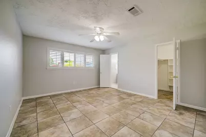 12126 Meadowhollow Drive, Stafford, TX 77477 - Photo 11