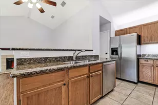 15 Tulip Hill Ct, The Woodlands, TX 77380 - Photo 7