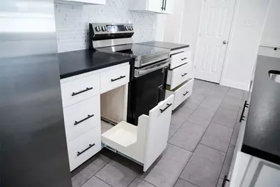 8309 John Street, Houston, TX 77012 - Photo 9