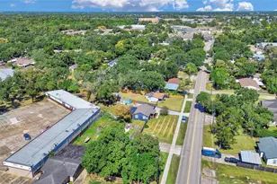 428 S Lazy Ln, Clute, TX 77531 - Photo 33