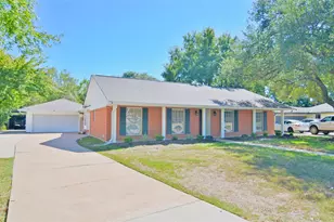 4513 S Flamingo Dr, Seabrook, TX 77586 - Photo 1