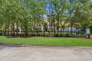 63 NW Chancery Pl NW, The Woodlands, TX 77381 - Photo 5