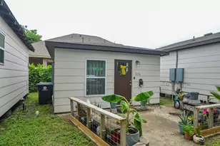 1413 Egypt St, Houston, TX 77009 - Photo 5