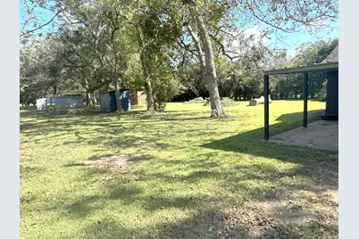 1207 Half Moon Drive, Wharton, TX 77488 - Photo 5
