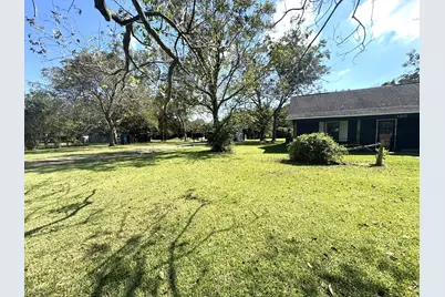 1207 Half Moon Drive, Wharton, TX 77488 - Photo 3