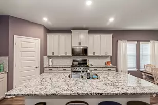 2715 Fairfield Landing Ln, Pearland, TX 77089 - Photo 11