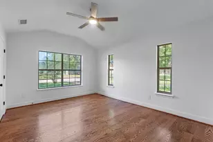 3210 Elmridge St, Houston, TX 77025 - Photo 11